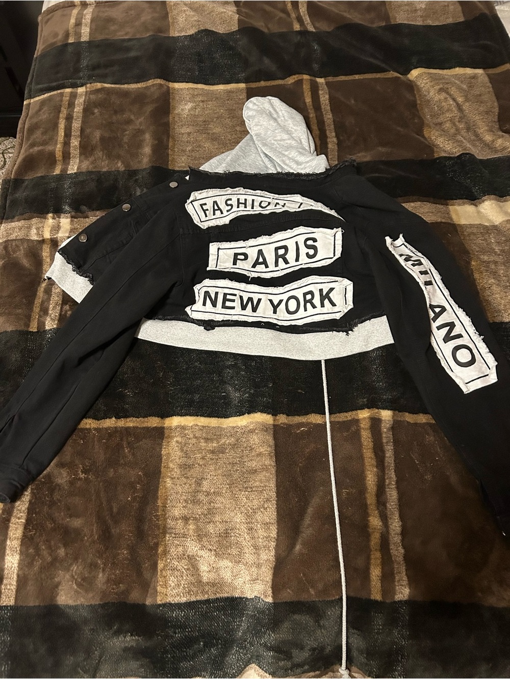 Nike Black and Gray Cropped Hoodie Jacket with City Patch Graphics